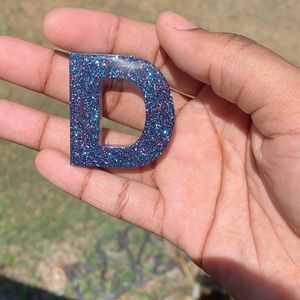 Keychains without gloss $5 with gloss is $8.